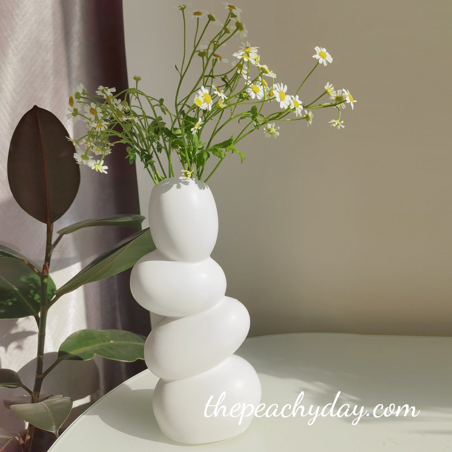 9.8" Ceramic Eggs-shaped Vase