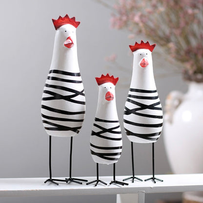 Wooden Chicken Figurines Set