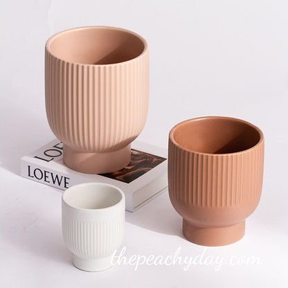 Boho Ribbed Ceramic Vase